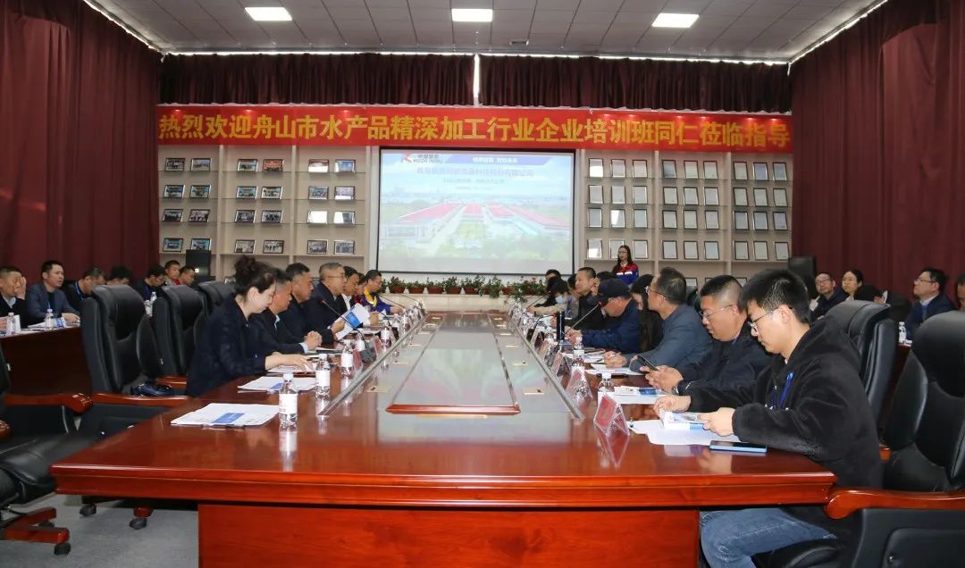 舟山市經(jīng)信局副局長(zhǎng)毛潤(rùn)洲攜舟山市優(yōu)秀企業(yè)家代表一行40余人蒞臨銳智股份調(diào)研考察！